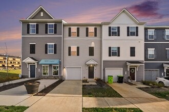 Building Photo - 2609 Wolf Grey Ln