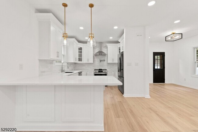 Foto del edificio - 40 Edgewood Rd