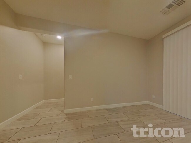 Foto del edificio - 17142 W Seldon Ln