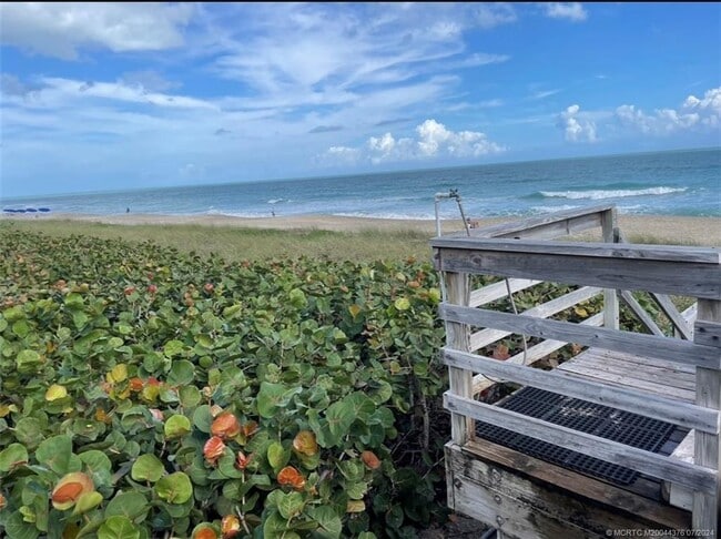 Foto del edificio - 11000 S Ocean Dr