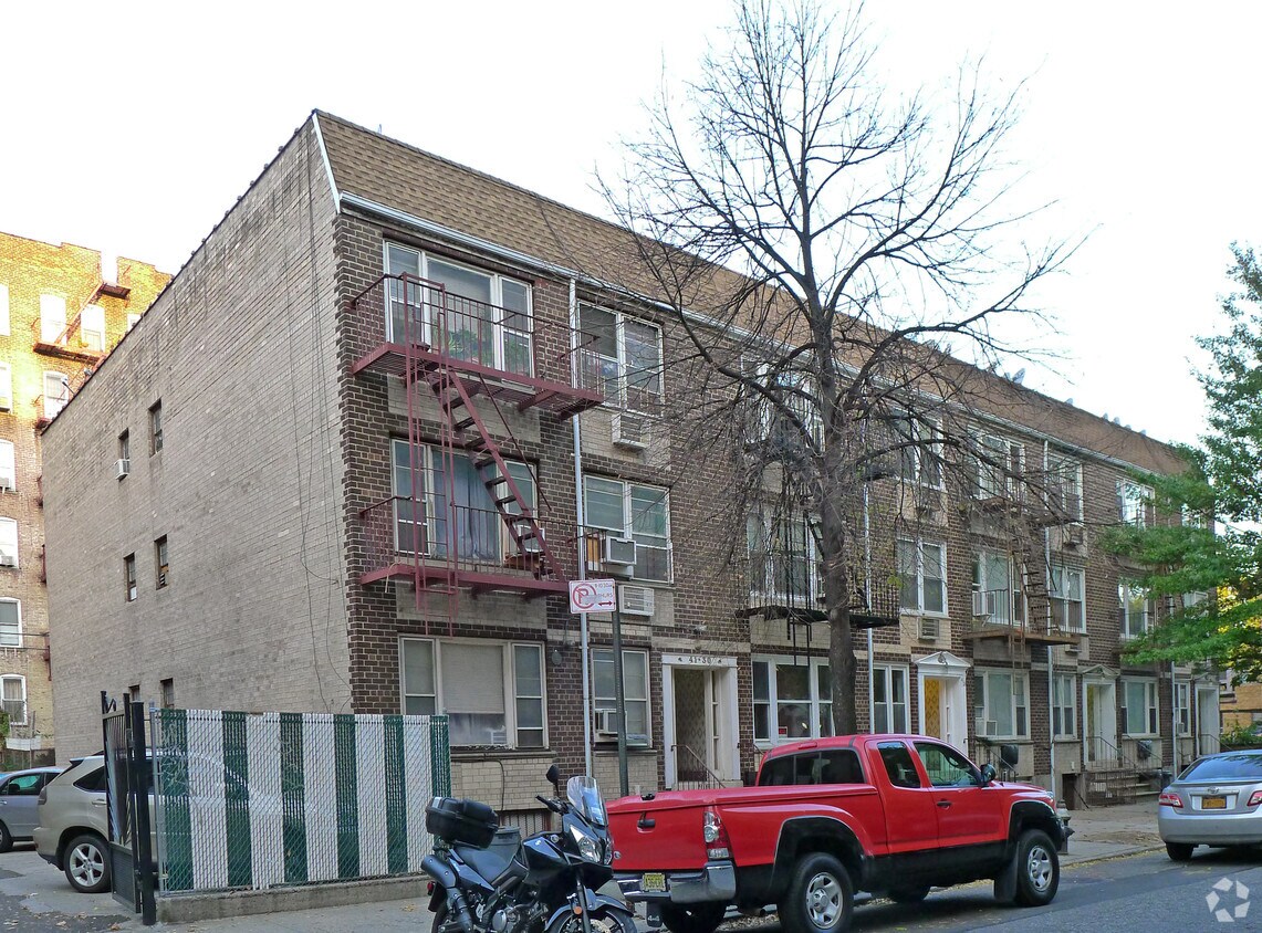 Foto del edificio - 41-28 45th St