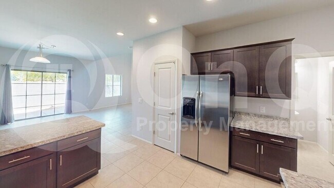 Foto del edificio - 18777 N 43rd Ave