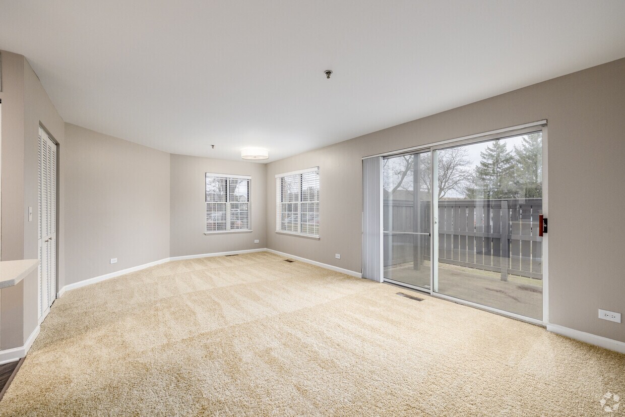 Bristol Club Apartments - 5700 S Walnut Ave Downers Grove, IL 60516 |  Apartments.com, image size:1240x827