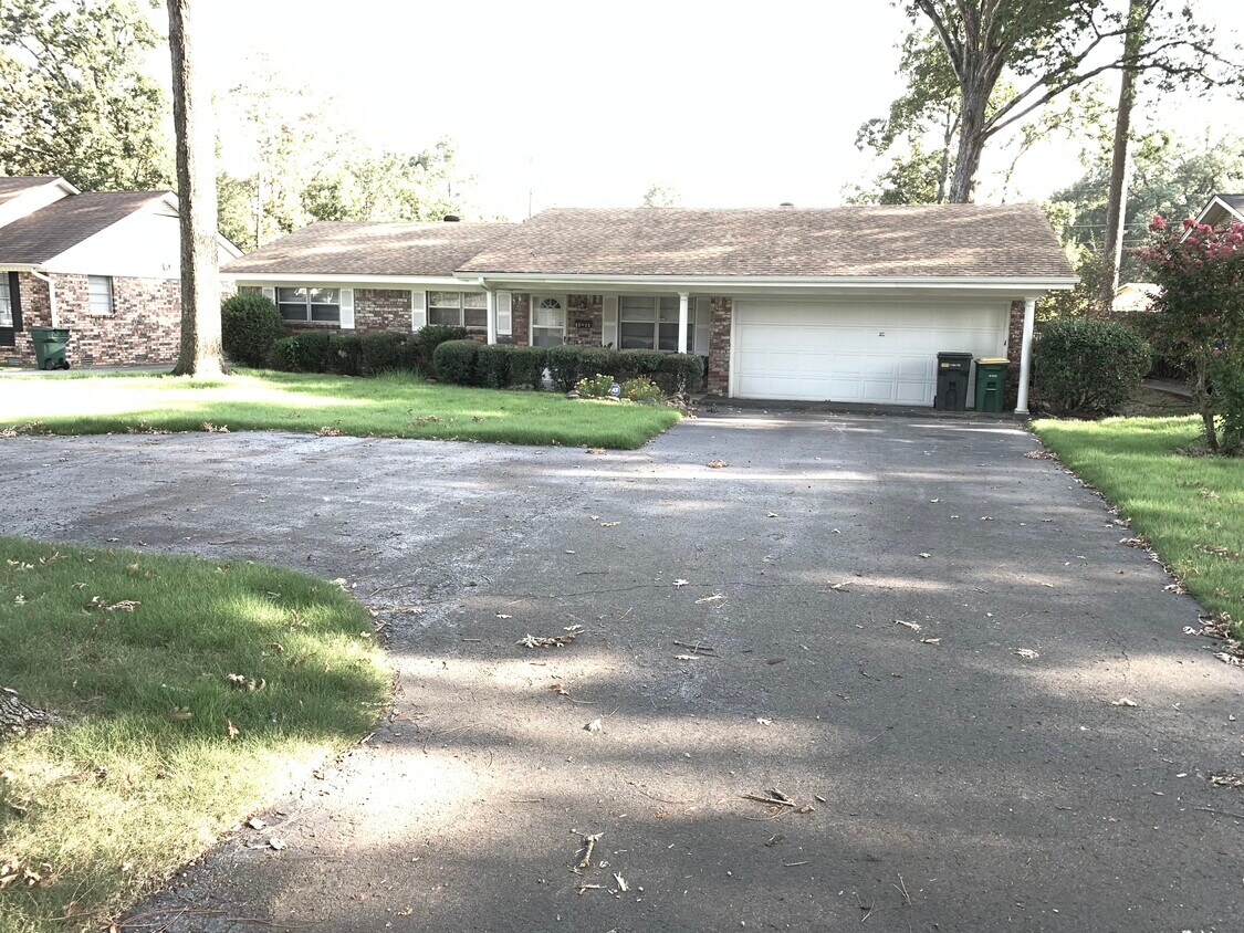 9323 W Markham St, Little Rock, AR 72205 House Rental in Little Rock