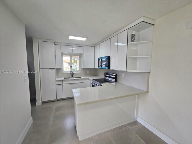 Foto del edificio - 8891 SW 36th St
