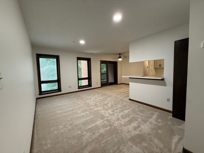 Building Photo - 44790 Locust Ridge Ct