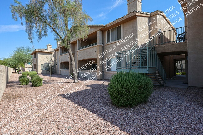 Building Photo - 16013 S Desert Foothills Pkwy