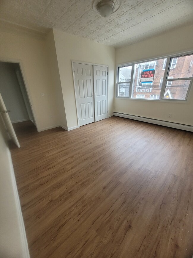 288 Grant Ave Unit Apt 1, Jersey City, NJ 07305 Apartments in Jersey