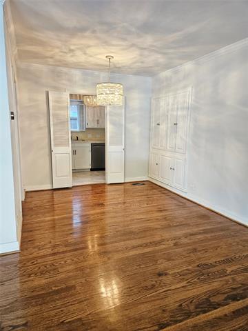 Foto del edificio - 6904 Westchester Dr