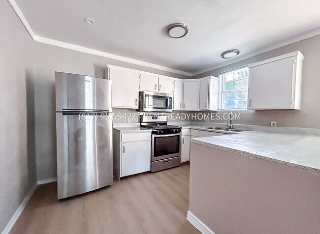 Foto del edificio - 1707 S College St