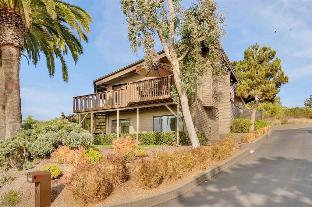 Primary Photo - 1209 Luneta Dr