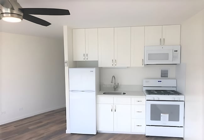 Photo - Studio / 1 Bath Unit at Holiday Village Apartment