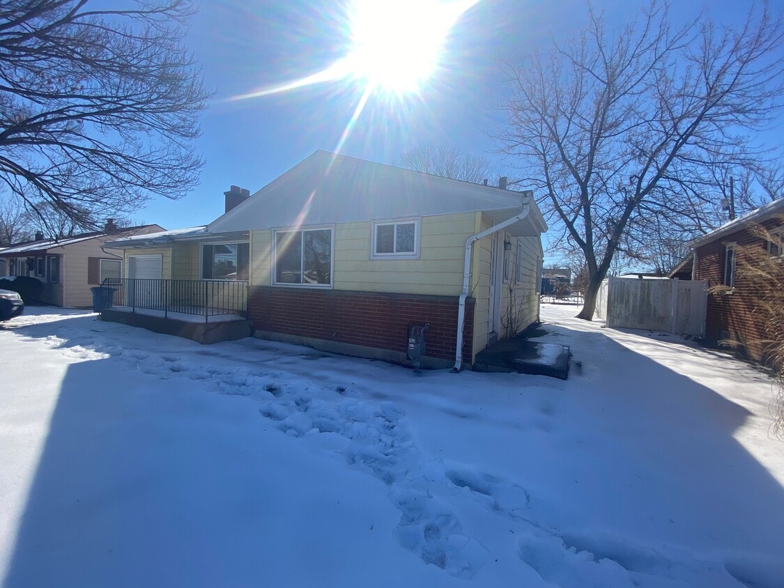 3515 Eakin Rd, Columbus, OH 43204 House Rental in Columbus, OH