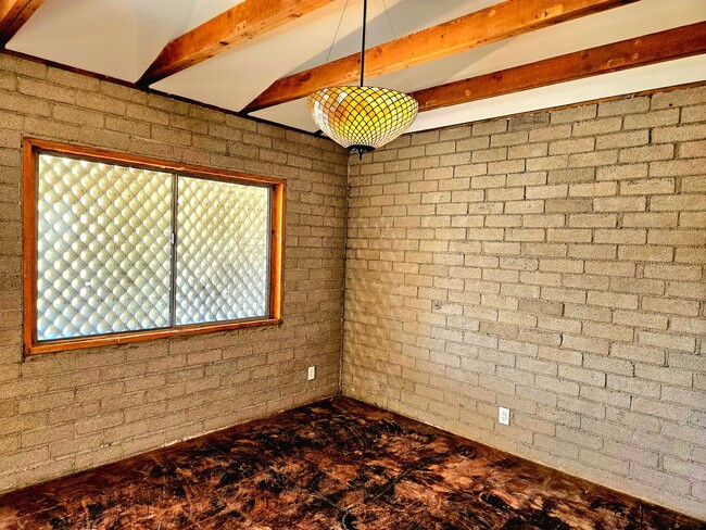 Building Photo - 73675 Sunnyvale Dr
