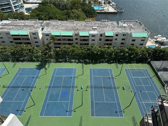 Foto del edificio - 2333 Brickell Ave