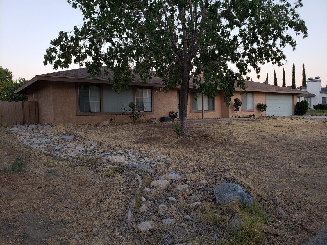 Foto principal - 37114 94th St E
