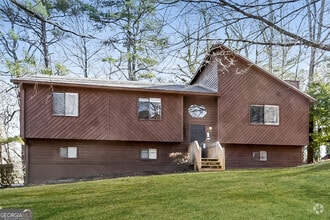 Building Photo - 3992 Fairington Dr