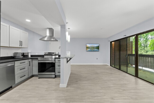 Foto del edificio - 500 Umstead Dr