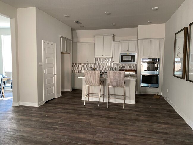 Foto del edificio - 24226 Maple Summit Ln