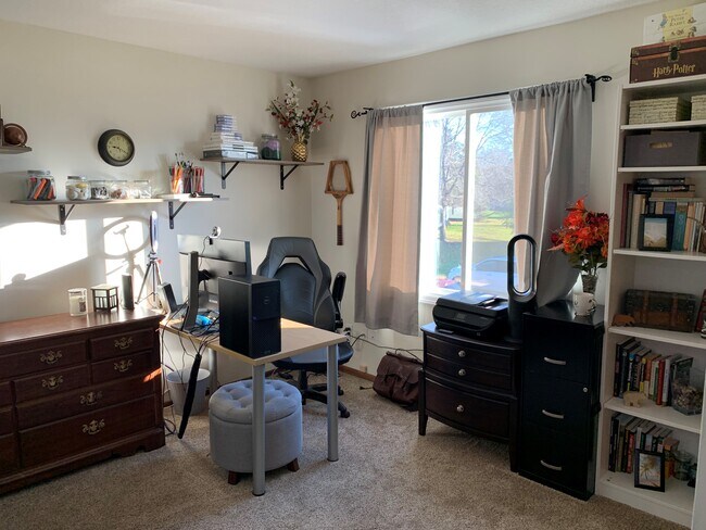 Foto del edificio - 8333 144th St W