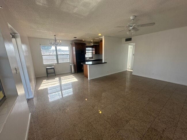 Foto del edificio - 80 Kingswood D