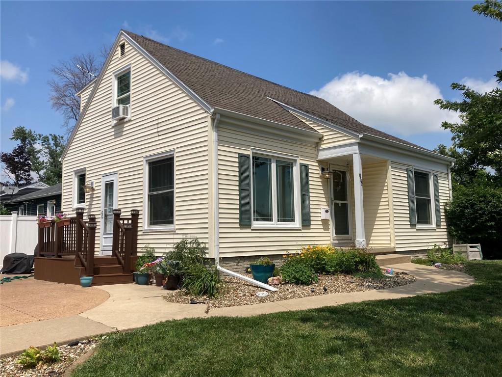 Foto principal - 651 32nd St SE