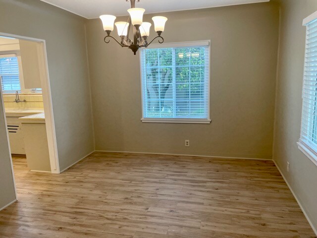 Foto del edificio - 11446 Hadley St