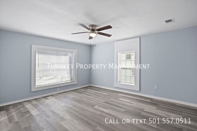 Building Photo - 1615 Maple St