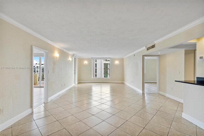 Foto del edificio - 10350 W Bay Harbor Dr