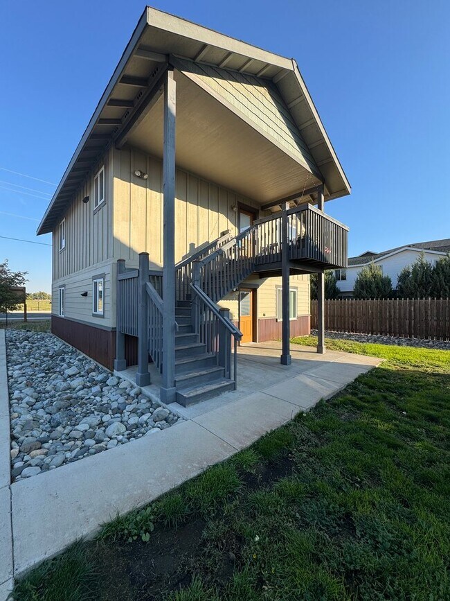 Building Photo - Cambridge Place I - 2217