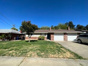 Building Photo - 5448 Highview Ln