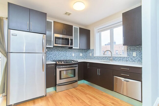 Foto del edificio - 175 Payson Ave