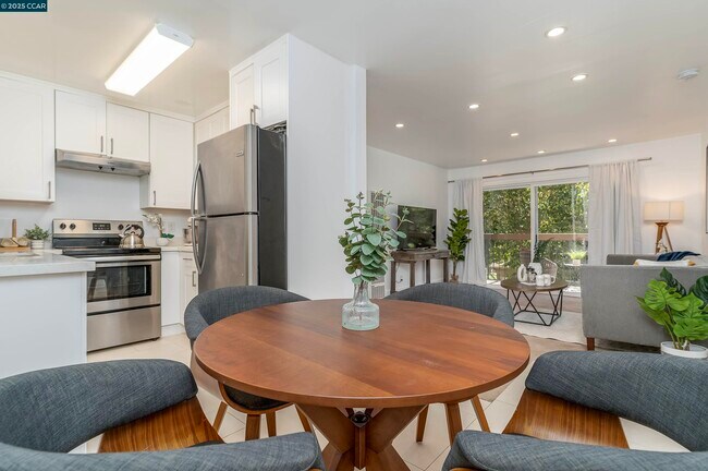 Foto del edificio - 5305 Ridgeview Cir