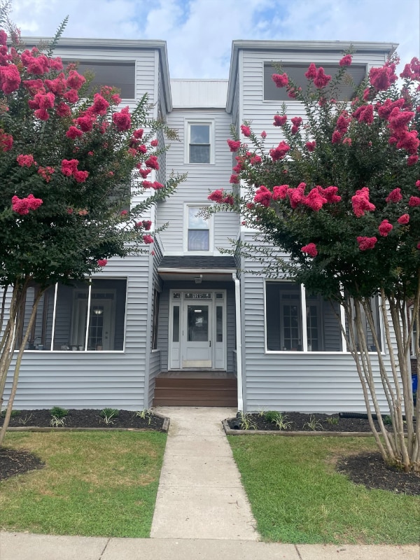 Building Photo - 1205 Potomac Ave