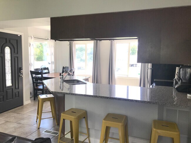 Foto del edificio - 2730 S 1300 E
