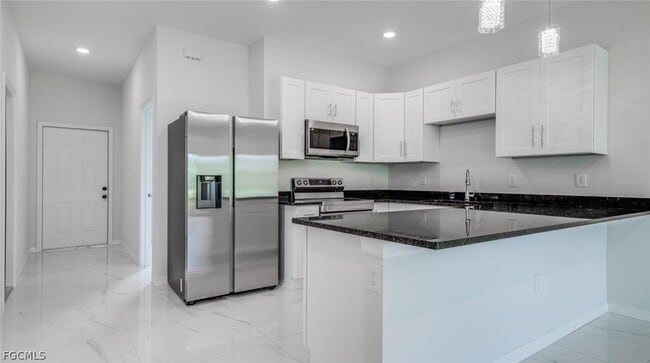 Foto del edificio - 4864 Golfview Blvd