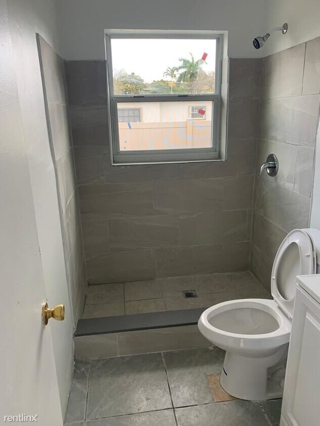 Foto del edificio - 3 br, 1 bath House - 5808 W Park Rd # A