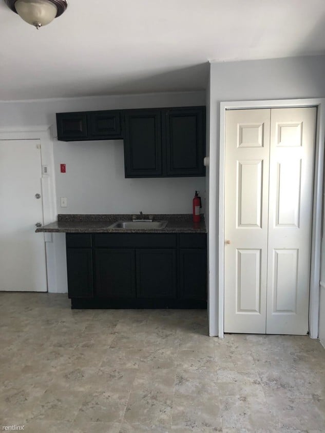 2 br, 1 bath - 199 Saltonstall Ave Unit 3 - 2 br, 1 bath  - 199 Saltonstall Ave Unit 3