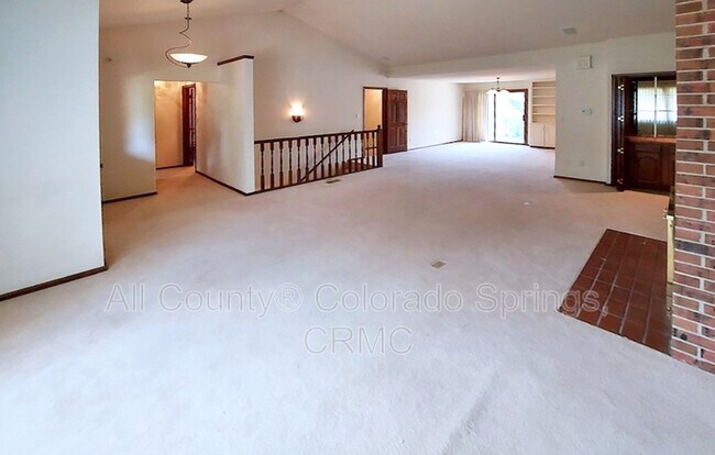Building Photo - 134 Miramar Dr