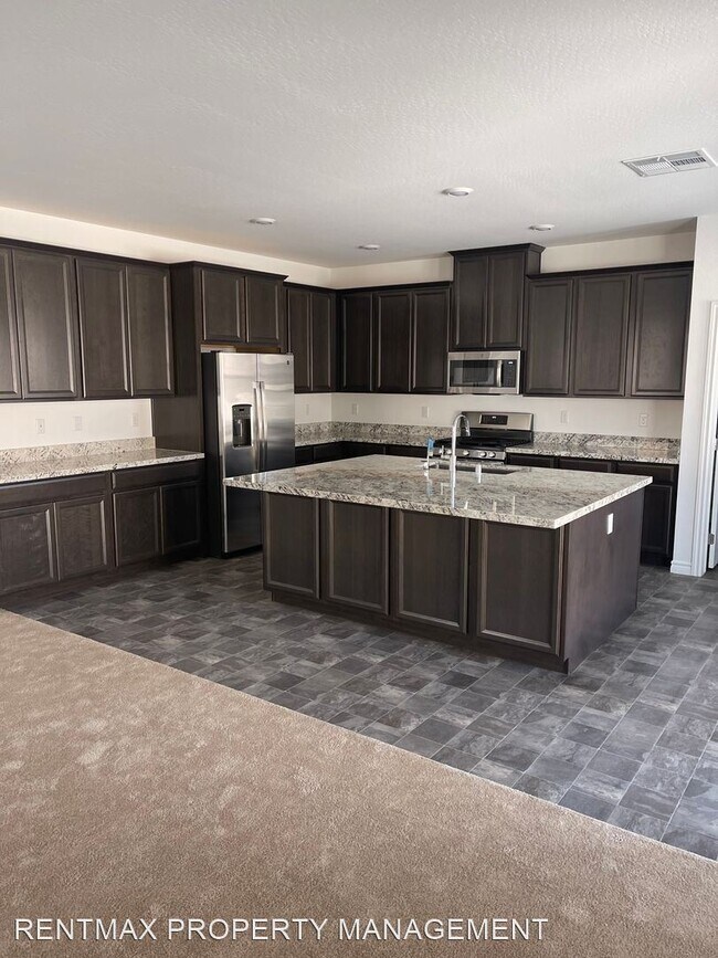 Foto del edificio - 3 br, 2.5 bath House - 4829 ROYAL MAGNOLIA ST