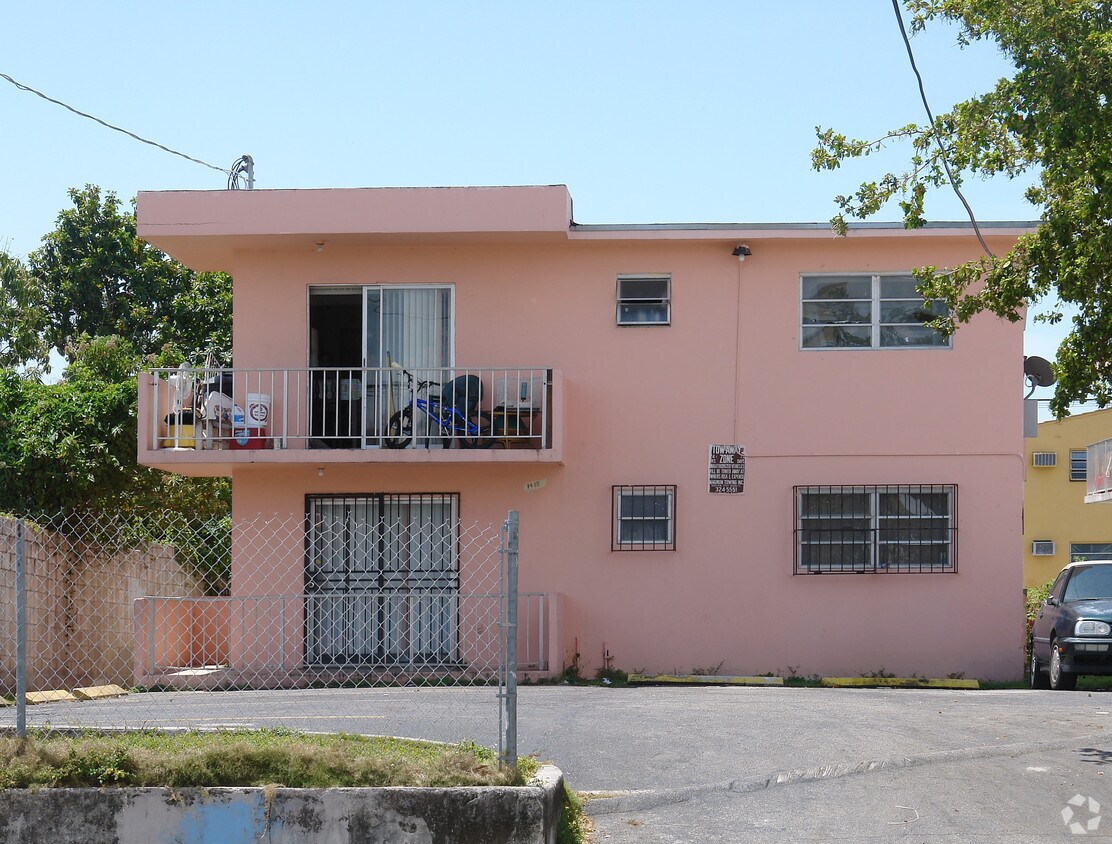 Primary Photo - 1418 SW 3rd St
