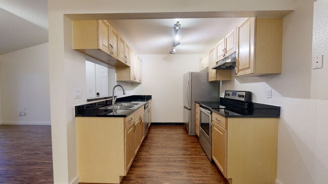 Interior Photo - Hunt Club