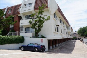 Building Photo - 3115 Helms St