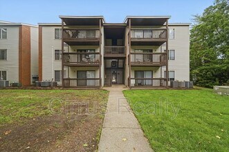 Building Photo - 124 Wells Ct