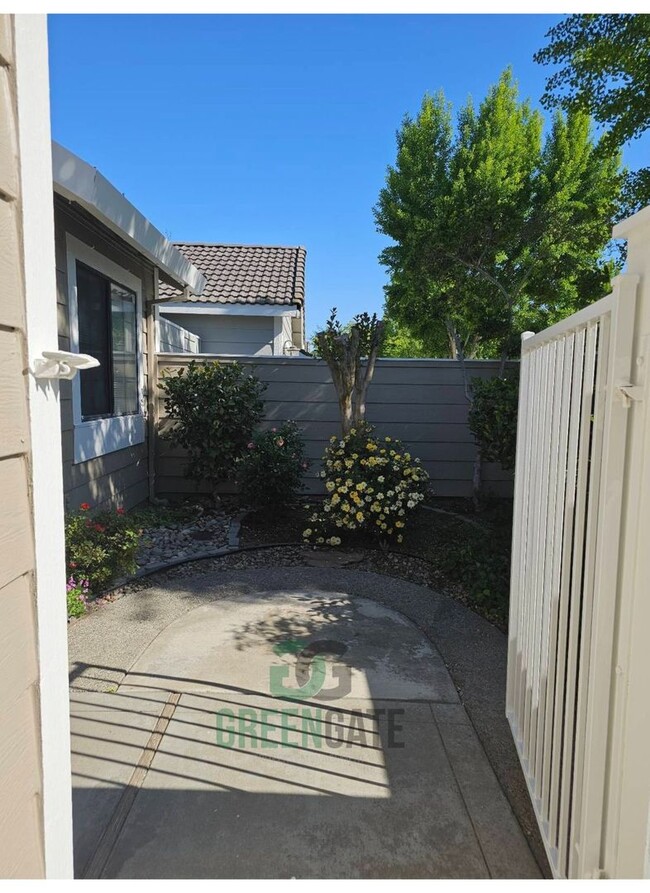 Foto del edificio - AVAILABLE NOW!! 2 Bedroom 2 Bath Modesto h...
