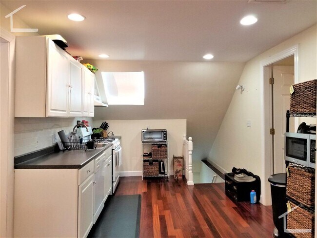 Foto del edificio - TOP FLOOR Brighton 2 bed with parking spot...