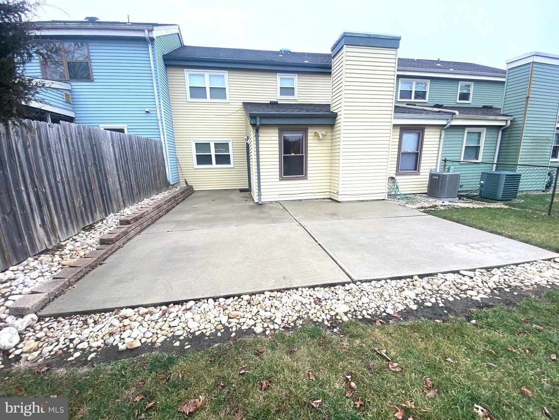 109 Malvern Ct, Mount Laurel Township, NJ 08054 Townhome Rentals in