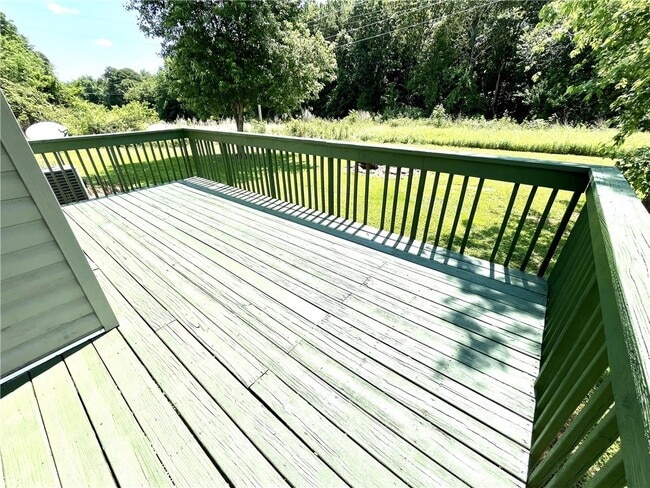 Foto del edificio - 393 Snow Creek Rd