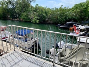 Building Photo - 3522 NE 166th St