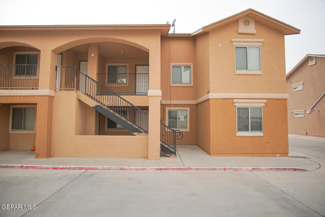 Foto del edificio - 3400 Blue Earth Ln